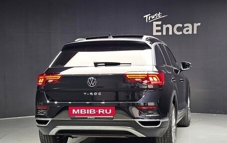 Volkswagen T-Roc I, 2021 год, 2 496 000 рублей, 7 фотография