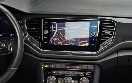 Volkswagen T-Roc I, 2021 год, 2 496 000 рублей, 18 фотография