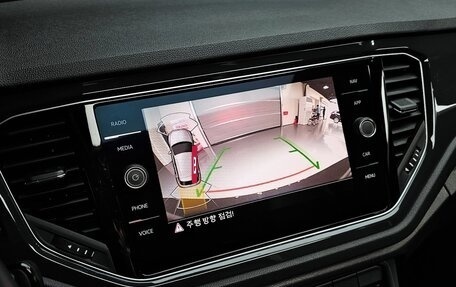 Volkswagen T-Roc I, 2021 год, 2 496 000 рублей, 19 фотография