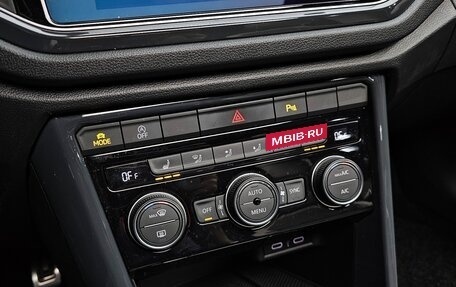 Volkswagen T-Roc I, 2021 год, 2 496 000 рублей, 20 фотография