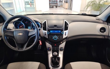 Chevrolet Cruze II, 2014 год, 806 000 рублей, 7 фотография