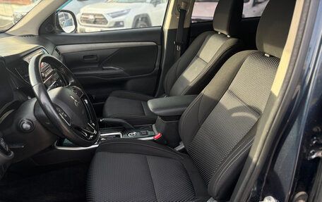 Mitsubishi Outlander III рестайлинг 3, 2017 год, 1 950 000 рублей, 9 фотография