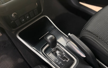 Mitsubishi Outlander III рестайлинг 3, 2017 год, 1 950 000 рублей, 14 фотография