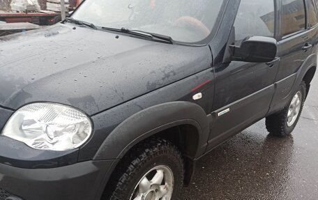 Chevrolet Niva I рестайлинг, 2011 год, 425 000 рублей, 2 фотография