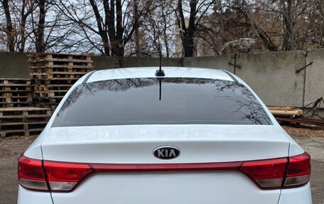 KIA Rio IV, 2018 год, 910 000 рублей, 3 фотография