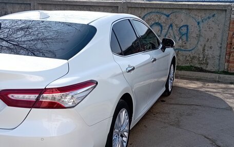 Toyota Camry, 2019 год, 2 680 000 рублей, 2 фотография