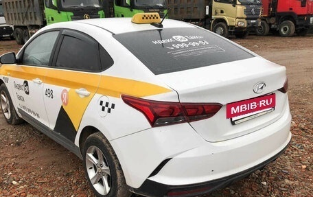 Hyundai Solaris II рестайлинг, 2022 год, 1 260 000 рублей, 4 фотография