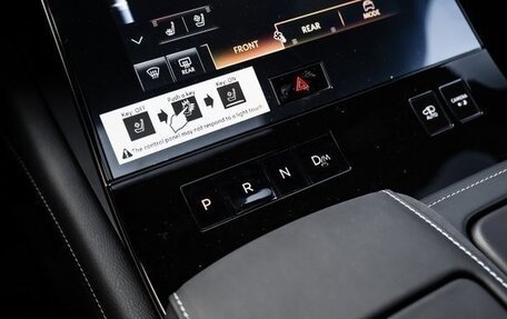 Infiniti QX80, 2025 год, 22 490 000 рублей, 13 фотография