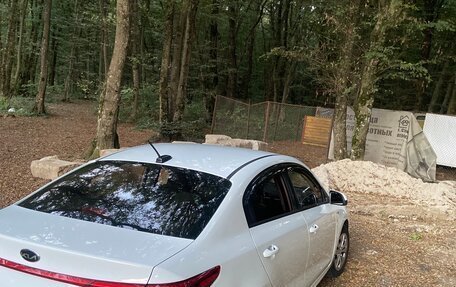 KIA Rio IV, 2018 год, 1 080 000 рублей, 2 фотография