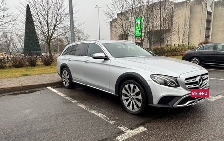 Mercedes-Benz E-Класс, 2017 год, 2 550 000 рублей, 3 фотография