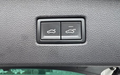 Volkswagen Tiguan II, 2018 год, 2 580 000 рублей, 15 фотография