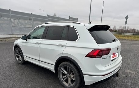 Volkswagen Tiguan II, 2018 год, 2 580 000 рублей, 3 фотография