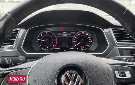 Volkswagen Tiguan II, 2018 год, 2 580 000 рублей, 12 фотография