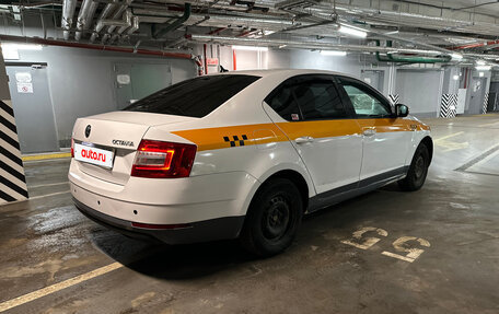 Skoda Octavia, 2019 год, 700 000 рублей, 3 фотография