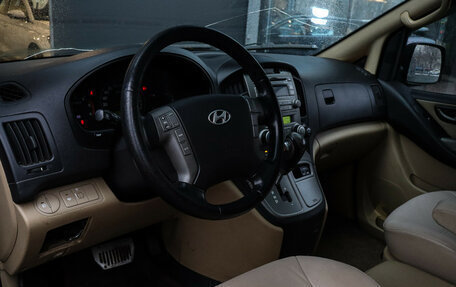 Hyundai Grand Starex Grand Starex I рестайлинг 2, 2010 год, 1 350 000 рублей, 13 фотография