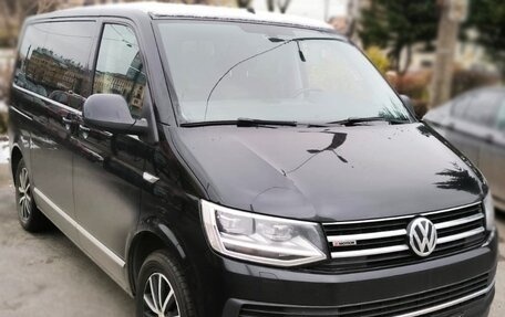 Volkswagen Multivan T6 рестайлинг, 2018 год, 3 700 000 рублей, 1 фотография