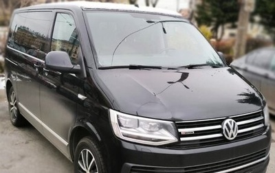 Volkswagen Multivan T6 рестайлинг, 2018 год, 3 700 000 рублей, 1 фотография