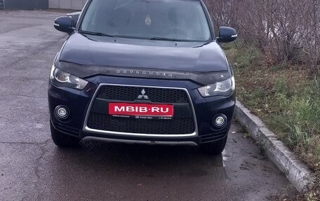 Mitsubishi Outlander III рестайлинг 3, 2011 год, 1 фотография