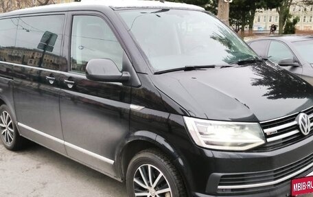 Volkswagen Multivan T6 рестайлинг, 2018 год, 3 700 000 рублей, 6 фотография
