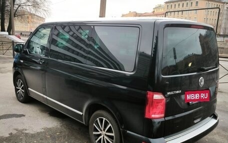 Volkswagen Multivan T6 рестайлинг, 2018 год, 3 700 000 рублей, 7 фотография