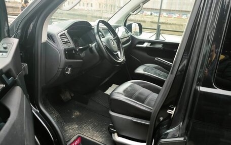 Volkswagen Multivan T6 рестайлинг, 2018 год, 3 700 000 рублей, 9 фотография