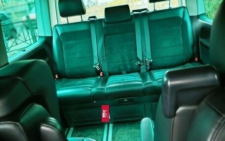 Volkswagen Multivan T6 рестайлинг, 2018 год, 3 700 000 рублей, 16 фотография