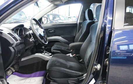 Mitsubishi Outlander III рестайлинг 3, 2011 год, 14 фотография