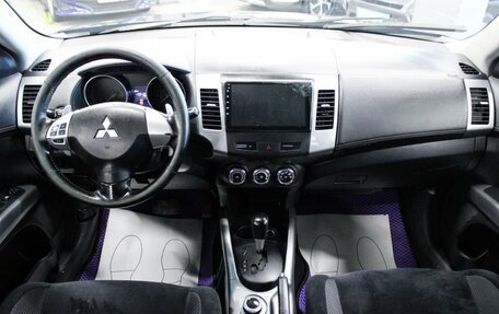 Mitsubishi Outlander III рестайлинг 3, 2011 год, 11 фотография