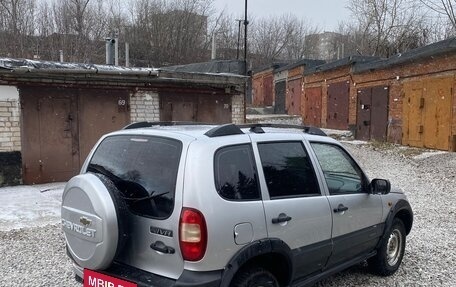 Chevrolet Niva I рестайлинг, 2006 год, 285 000 рублей, 3 фотография