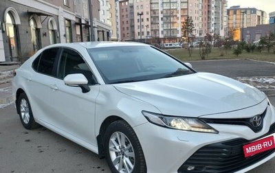 Toyota Camry, 2018 год, 2 420 000 рублей, 1 фотография