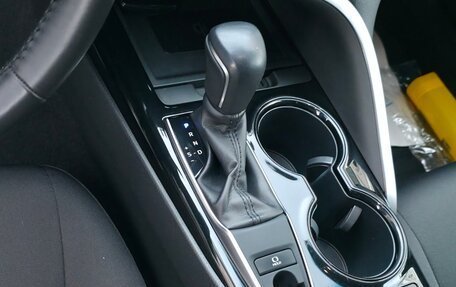 Toyota Camry, 2018 год, 2 420 000 рублей, 6 фотография