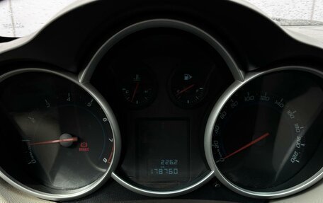 Chevrolet Cruze II, 2011 год, 599 999 рублей, 13 фотография