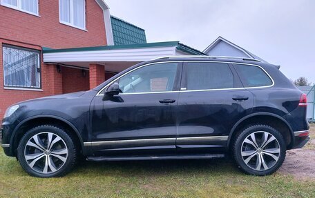 Volkswagen Touareg III, 2017 год, 3 350 000 рублей, 2 фотография