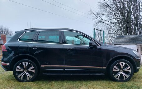 Volkswagen Touareg III, 2017 год, 3 350 000 рублей, 3 фотография