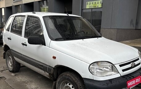 Chevrolet Niva I рестайлинг, 2003 год, 219 000 рублей, 3 фотография