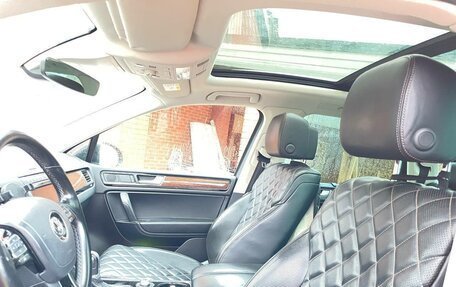 Volkswagen Touareg III, 2017 год, 3 350 000 рублей, 15 фотография