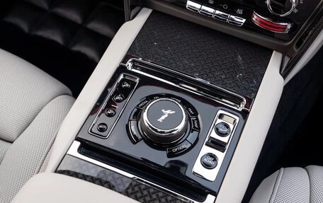 Rolls-Royce Cullinan, 2025 год, 83 000 000 рублей, 16 фотография