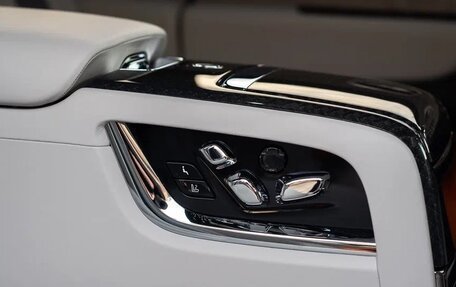 Rolls-Royce Cullinan, 2025 год, 83 000 000 рублей, 21 фотография