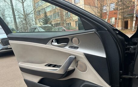 KIA Stinger I, 2018 год, 3 000 000 рублей, 18 фотография