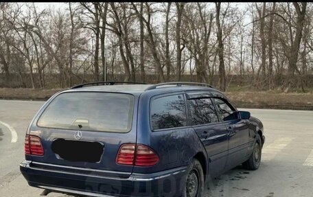 Mercedes-Benz E-Класс, 1998 год, 395 000 рублей, 2 фотография