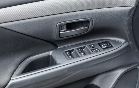 Mitsubishi Outlander III рестайлинг 3, 2016 год, 1 803 000 рублей, 16 фотография