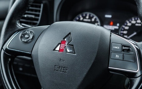 Mitsubishi Outlander III рестайлинг 3, 2016 год, 1 803 000 рублей, 13 фотография