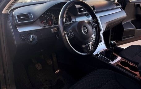 Volkswagen Passat B7, 2011 год, 900 000 рублей, 7 фотография