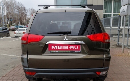 Mitsubishi Pajero Sport II рестайлинг, 2014 год, 1 645 000 рублей, 4 фотография