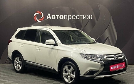 Mitsubishi Outlander III рестайлинг 3, 2018 год, 1 885 000 рублей, 4 фотография