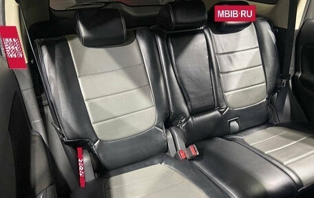 Mitsubishi Outlander III рестайлинг 3, 2018 год, 1 885 000 рублей, 18 фотография