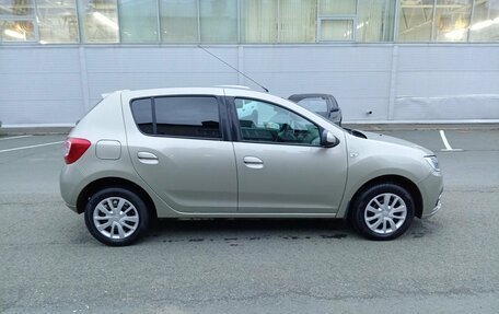 Renault Sandero II рестайлинг, 2018 год, 899 000 рублей, 4 фотография