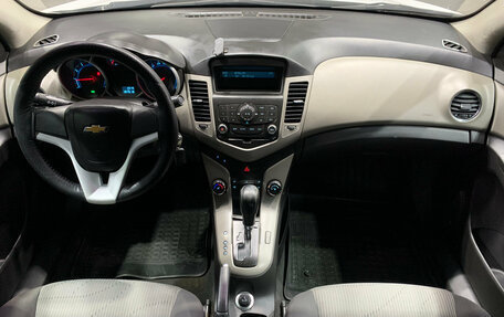 Chevrolet Cruze II, 2011 год, 625 000 рублей, 9 фотография