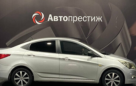 Hyundai Solaris II рестайлинг, 2016 год, 850 000 рублей, 5 фотография