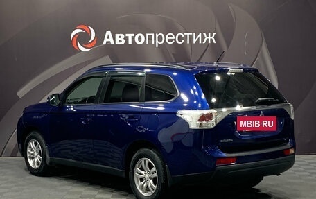 Mitsubishi Outlander III рестайлинг 3, 2012 год, 1 410 000 рублей, 8 фотография